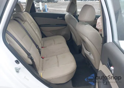 2012 Hyundai Elantra Touring Gls z USA, uszkodzony, nr VIN KMHDC8AE0CU154881